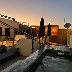  Riad El Khaeir - Piscine, Hamam & Marocco
